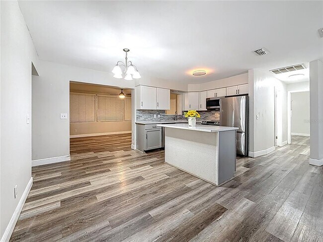 Foto del edificio - 1614 Braund Ave