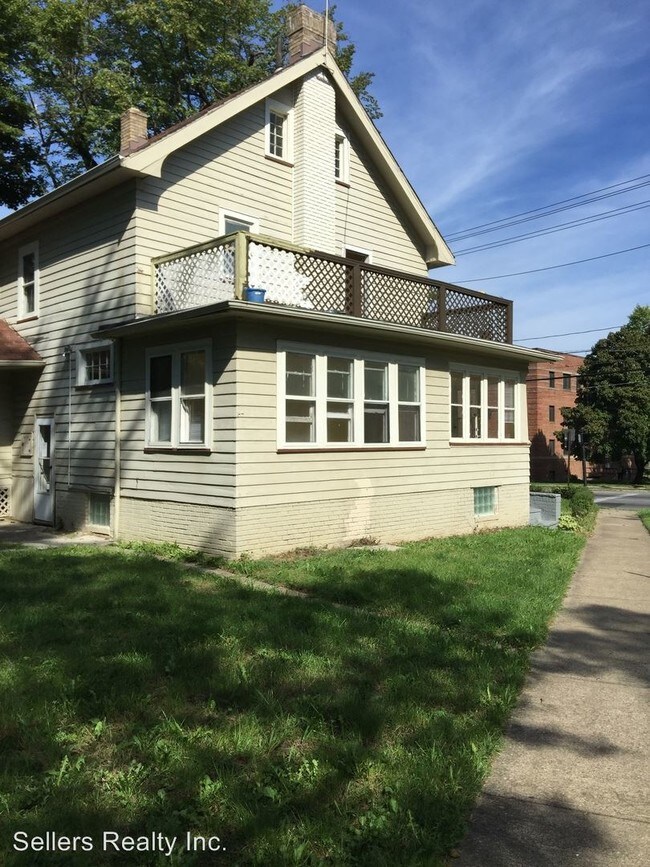 Building Photo - 2462 Noble Rd