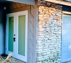 Building Photo - 10045 Woodland Village Dr