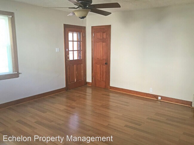 Building Photo - 2 br, 1 bath House - 320 Elm St