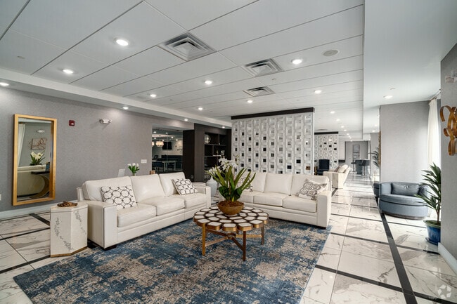 Sala Club - The Station at Willow Grove