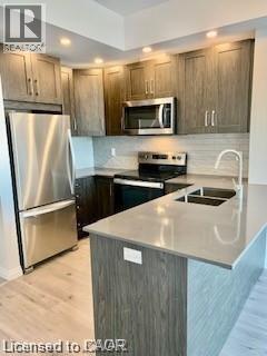 Photo du bâtiment - 60 Charles St W