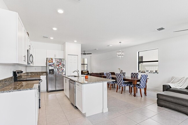 Foto del edificio - 3429 W 108th St