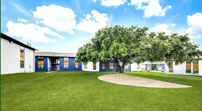 Foto del edificio - 3550 E Overton Rd