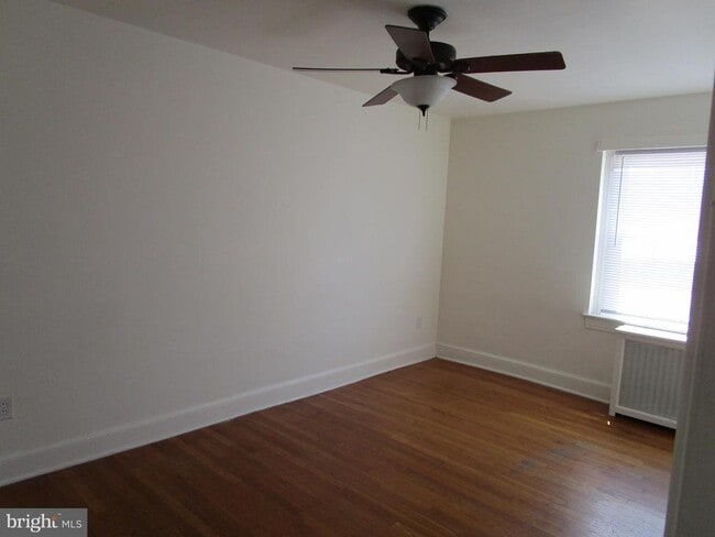 Foto del edificio - 385 E King St