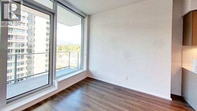 Building Photo - 3833 Evergreen Pl