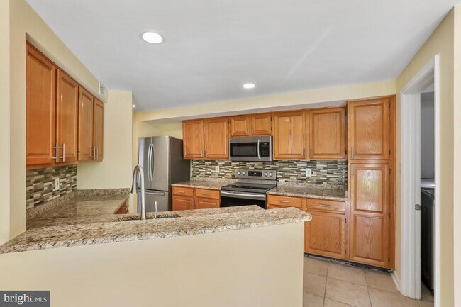 Kitchen1 - 21143 Crocus Ter