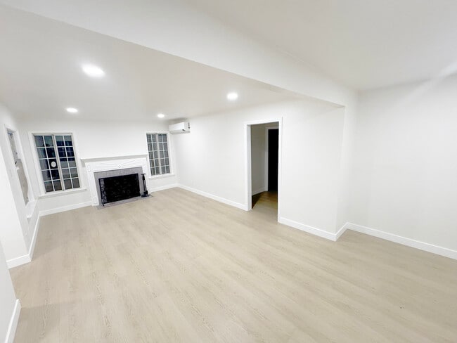 Foto del edificio - 2740 Easy Ave