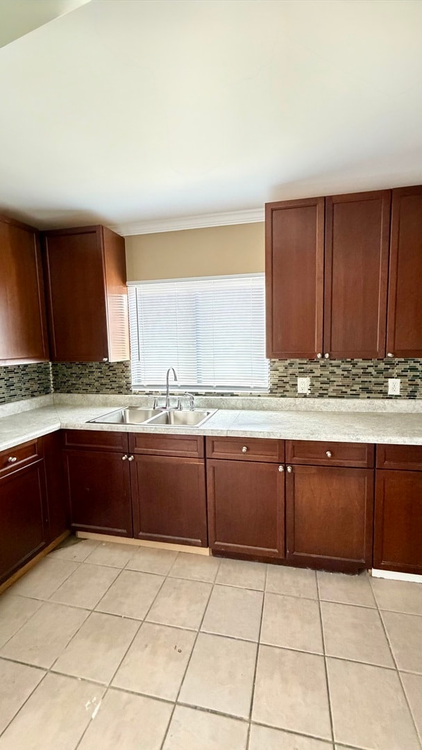 Building Photo - 927 Westshire Dr