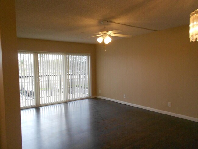 Building Photo - 8977 Wiles Rd