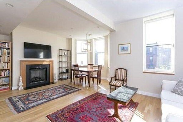 Building Photo - 244 Newbury St