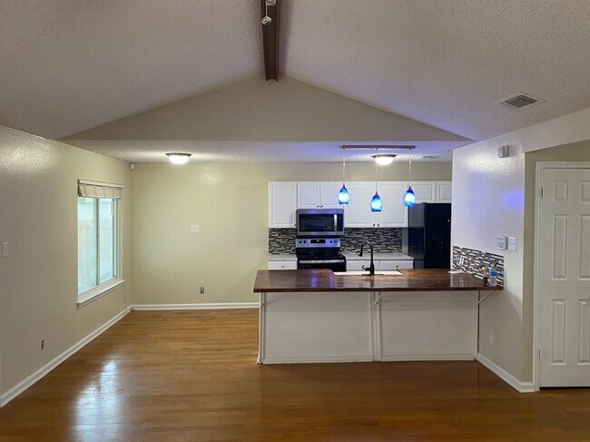 Foto del edificio - 5602 Wood Oak