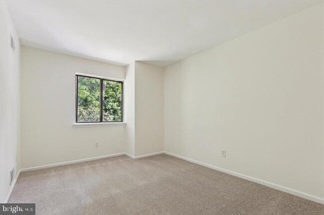 Building Photo - 138 Talgrath Ct