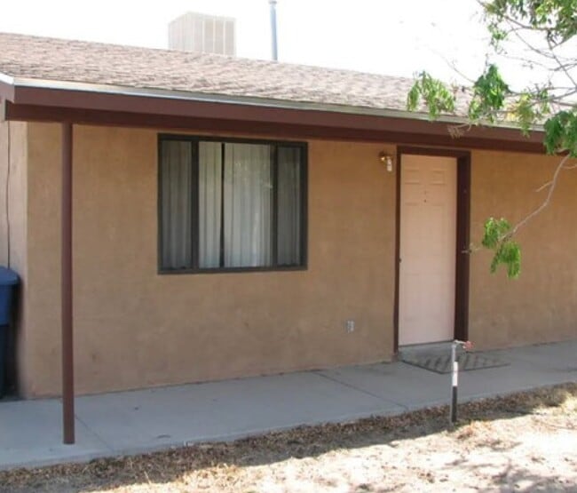 South Facing - 1433 Kimball Pl