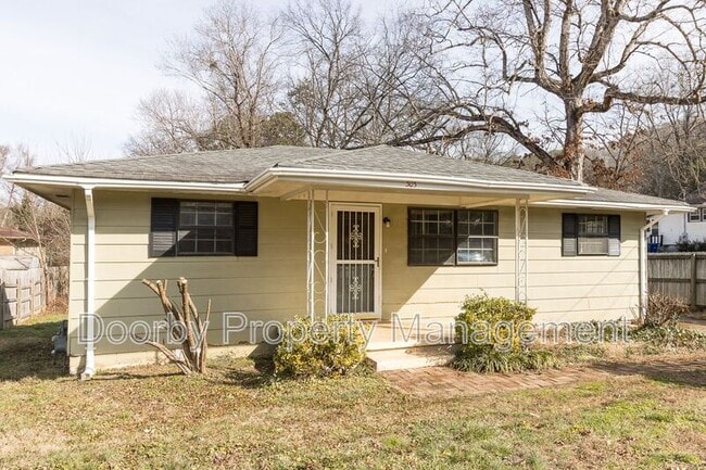 Building Photo - 303 Ridgeway Dr