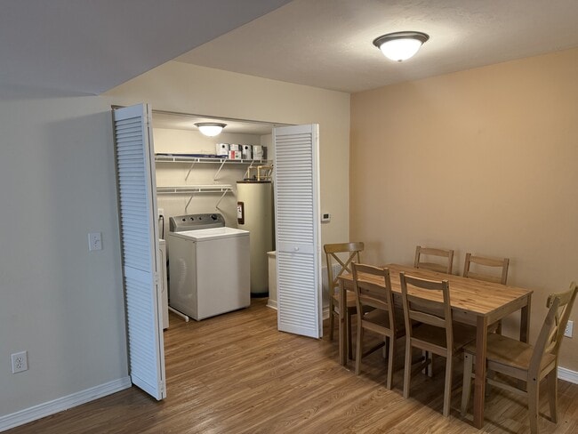 Foto del edificio - 2360 SW Archer Rd