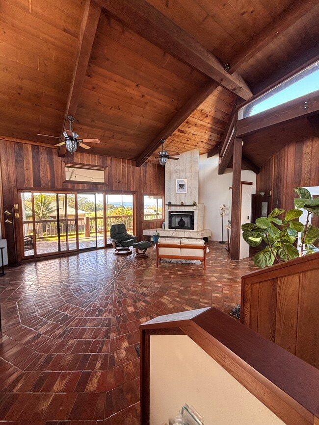 Building Photo - 3928 Ulu Alii St