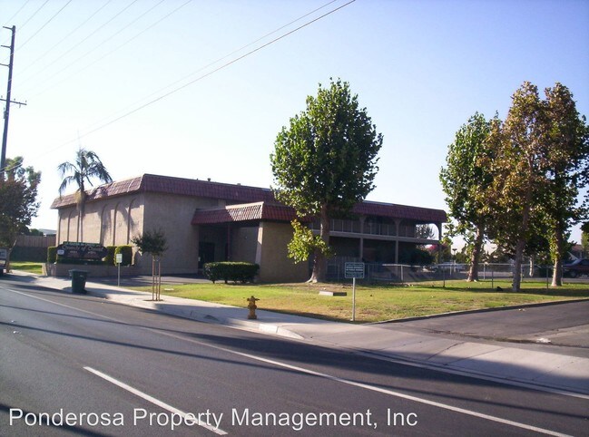 Building Photo - 1665 W Lambert Rd