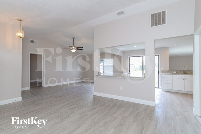 Foto del edificio - 1013 Dartmoor Pl