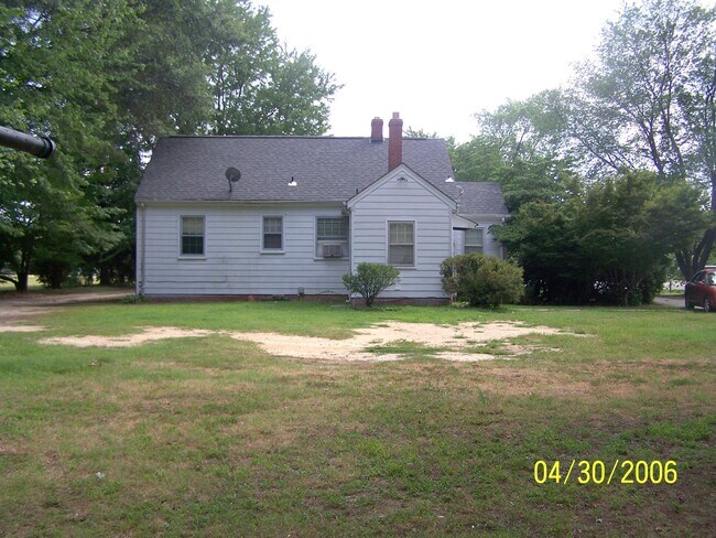 Building Photo - 8170 Lee-Davis Rd