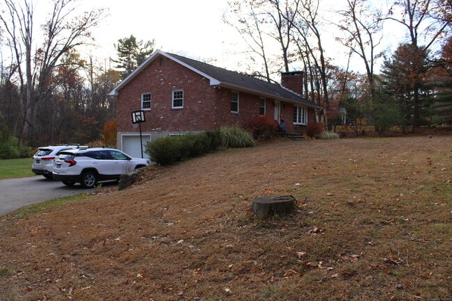 Building Photo - 17 Vickers Rd