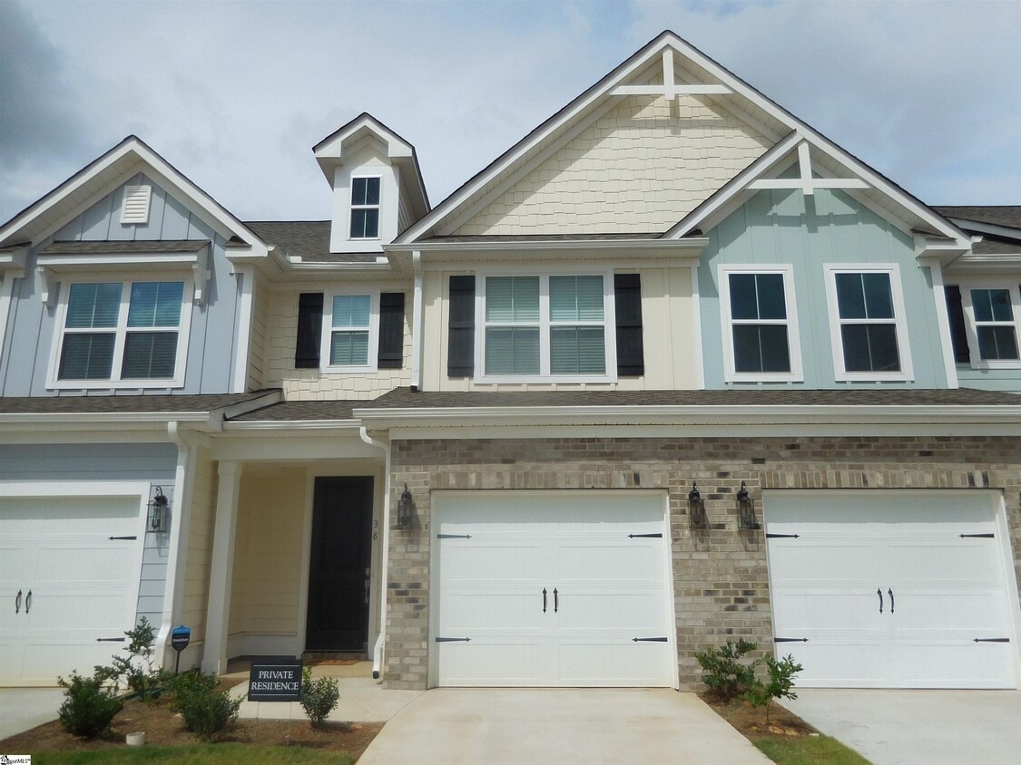 38 Red Horse Way, Greer, SC 29651 Condo for Rent in Greer, SC