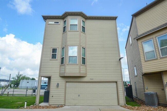 Foto del edificio - 5803 Conley St