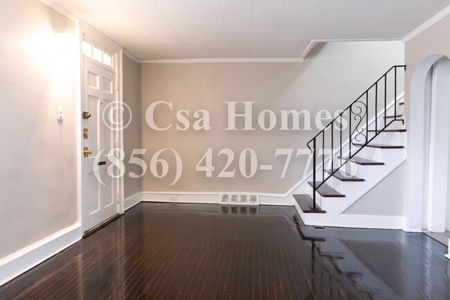 Building Photo - Newly Renovated 3 Bed/1 Bath home in Fairview!
