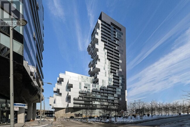 Building Photo - 170 Bayview Ave