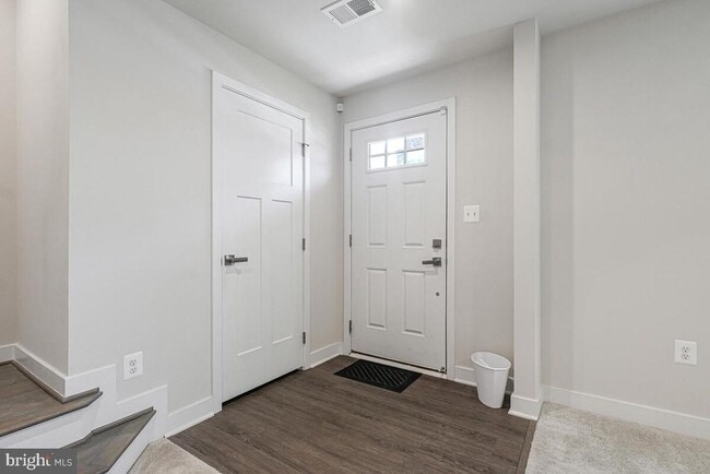 Building Photo - 14934 Ring House Rd