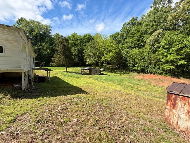 Foto del edificio - Hamptonville - HWY 901 - 3 Bedroom/ 1 Bathroom
