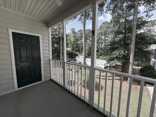 Private screened in porch - 2209 Sweetwater Blvd