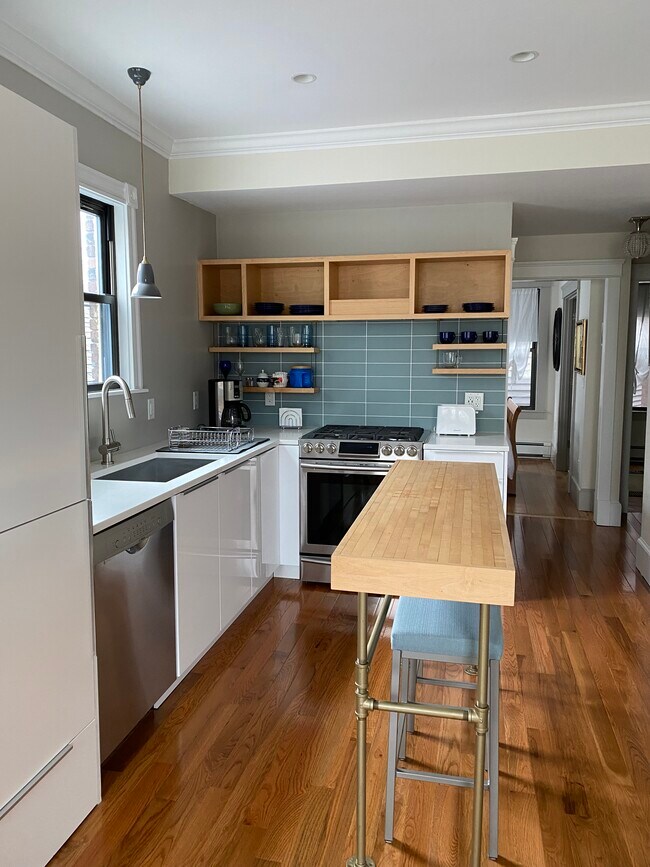 Kitchen - 58 Winthrop St