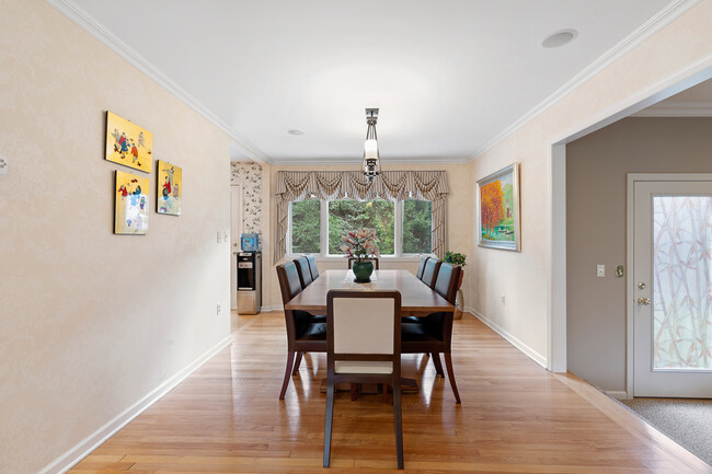 Foto del edificio - 84 Edgewood St