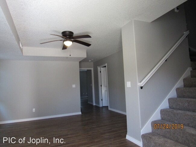 Building Photo - 1201 Montana Pl
