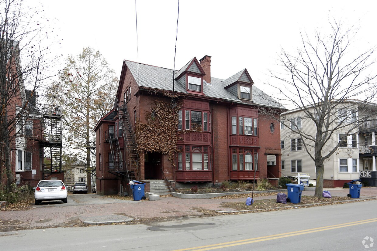 Building Photo - Park, Cumberland & Woodford