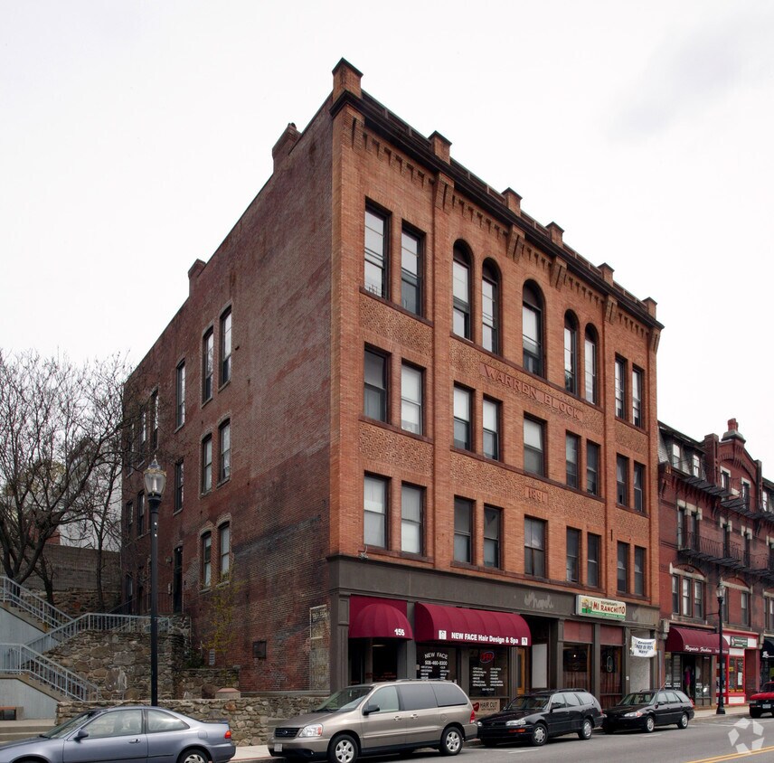 Building Photo - 147-155 Main St
