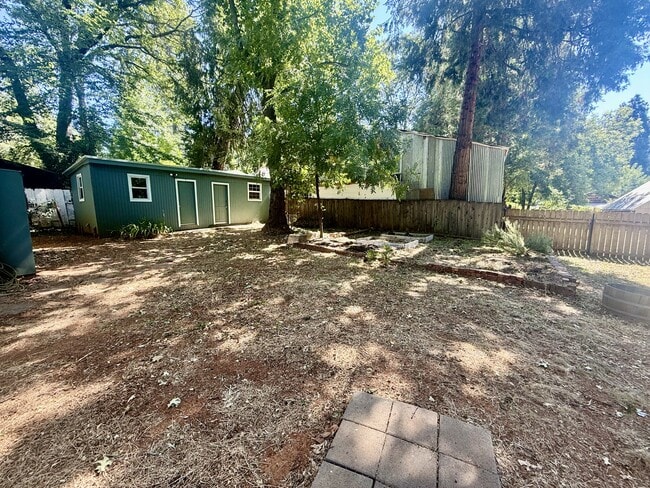 Building Photo - 10819 Conifer Ln