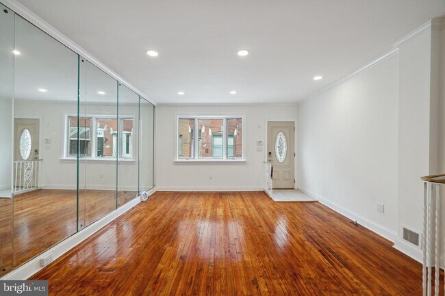 Foto del edificio - 1218 Daly St
