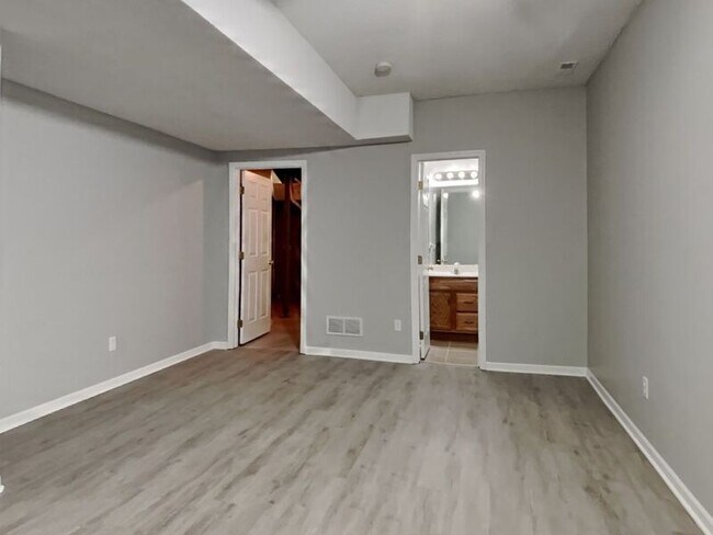 Foto del edificio - 3939 Highland Ave