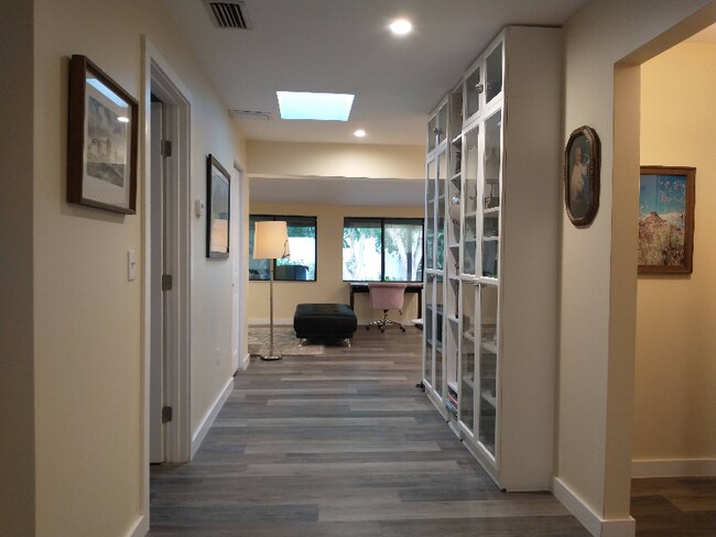 Foto del edificio - 1865 Washington Ave