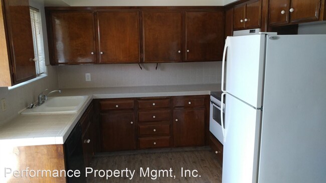 Building Photo - 2 br, 2 bath House - 198 W. Barstow Ave #B