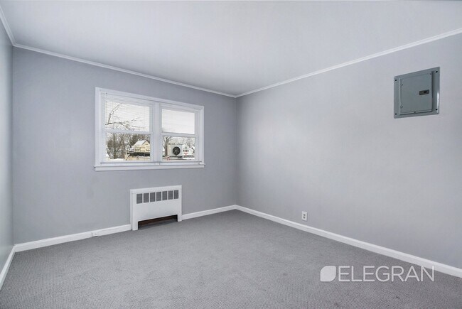 Building Photo - 1516 Barbara Ln