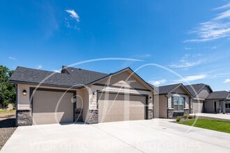 Building Photo - 1171 Ava St