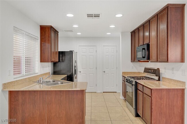 Foto del edificio - 9947 Corbridge St