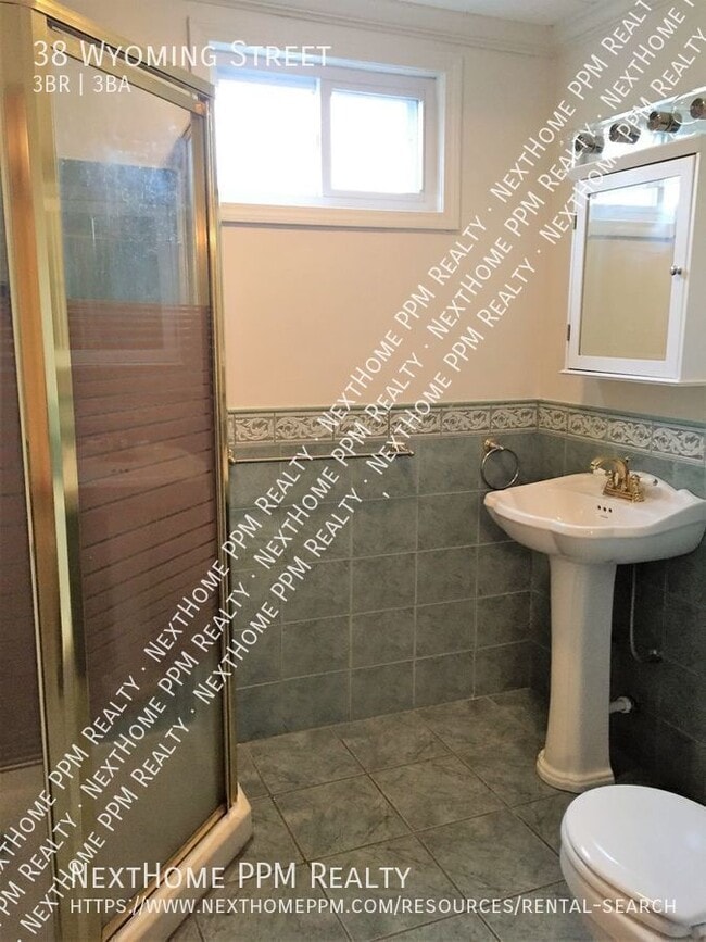 Building Photo - 38 Wyoming St