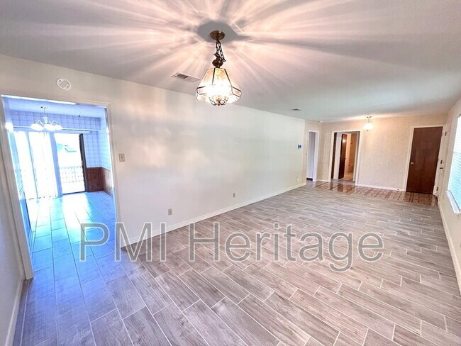 Building Photo - 3101 Brooken Hill Dr