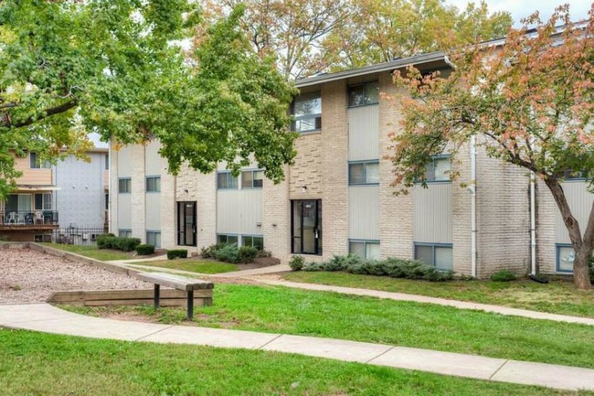 Auburn Manor Apartments - Riverdale, MD | Apartments.com