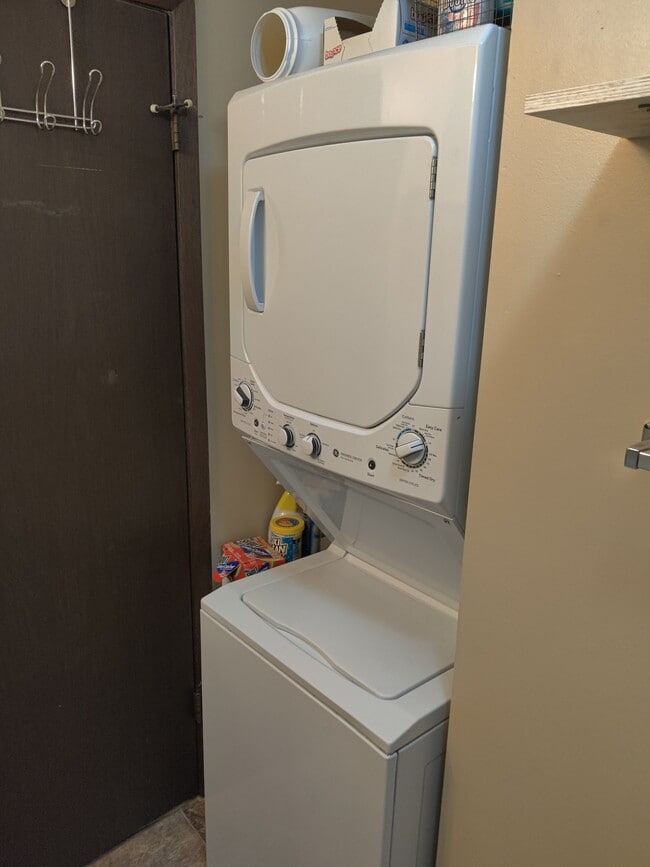 In unit W&D - 3475 Winston Dr