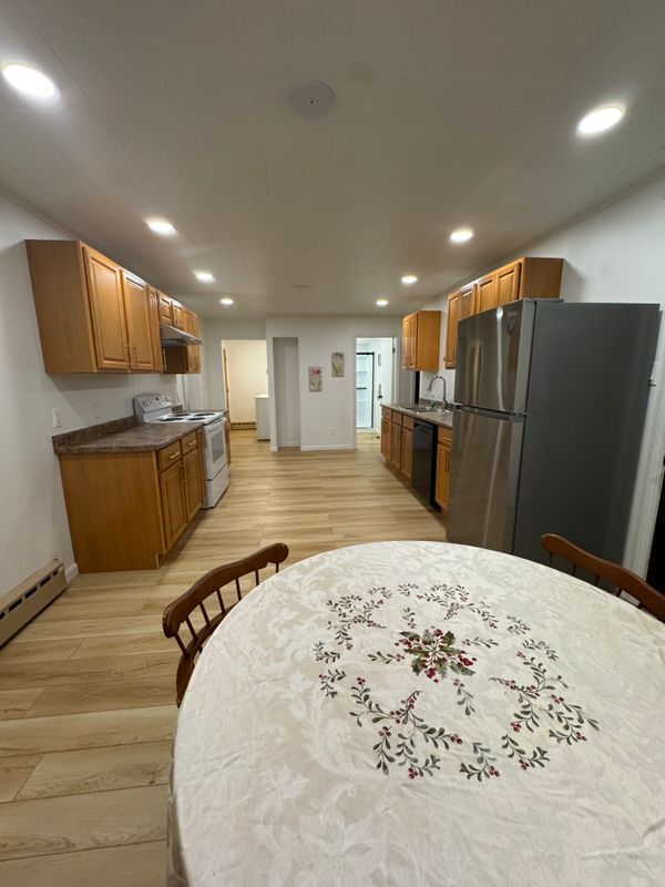 Foto del edificio - 664 Chicopee St